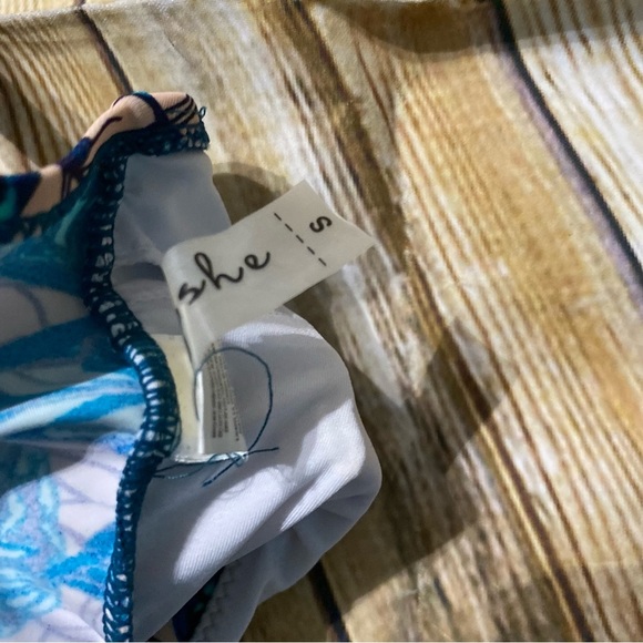 Cupshe Peach Blue Floral Hawaiin Print Padded Monokini Swimsuit - Picture 4 of 4